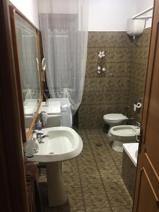 Bell House - Near Metro Apartamento *